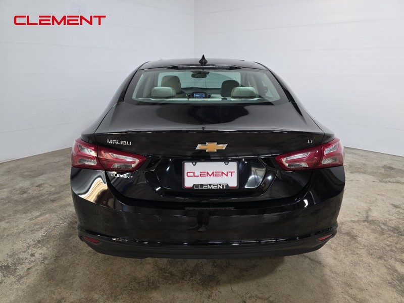 Chevrolet Malibu Vehicle Image 07