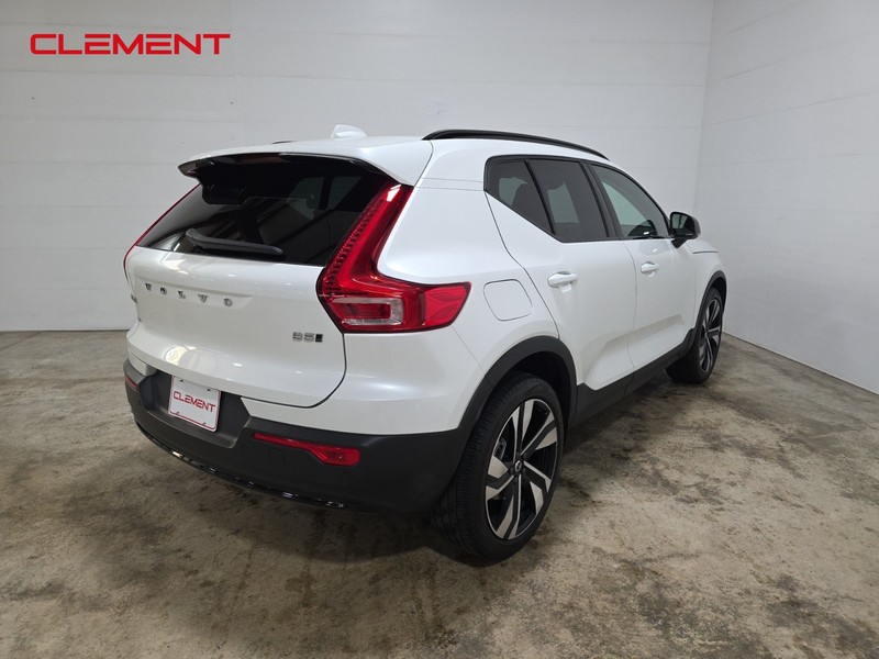 Volvo XC40 Vehicle Image 06
