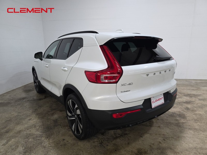 Volvo XC40 Vehicle Image 08