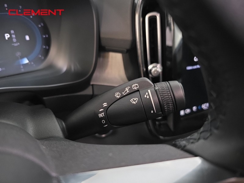 Volvo XC40 Vehicle Image 15