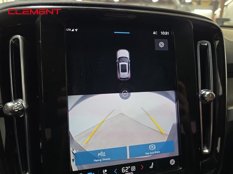 Volvo XC40 Vehicle Image 19