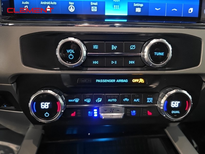 Ford Super Duty F-250 SRW Vehicle Image 23