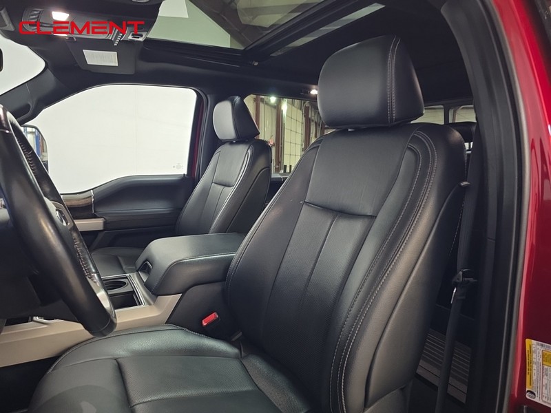Ford Super Duty F-250 SRW Vehicle Image 32