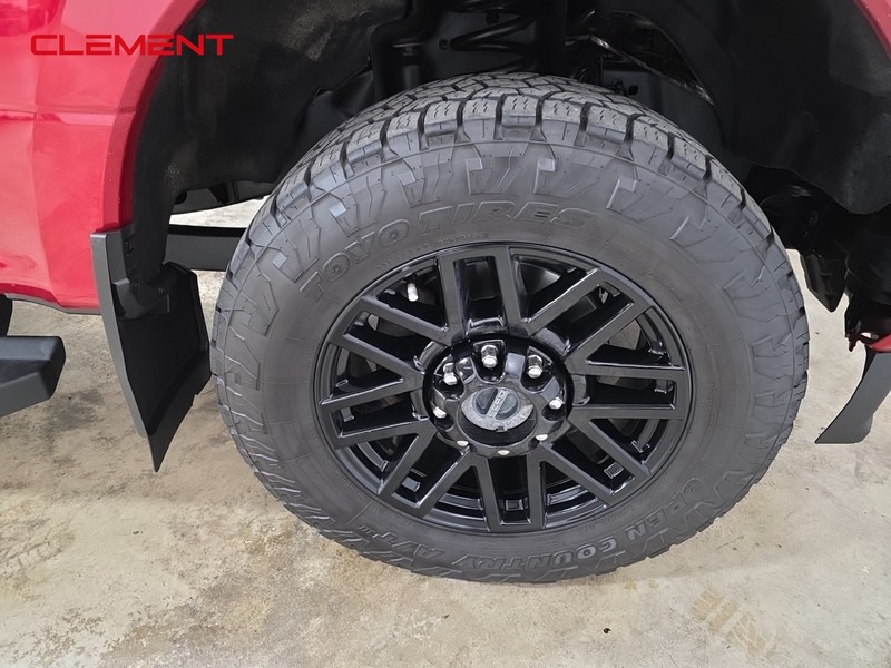 Ford Super Duty F-250 SRW Vehicle Image 40