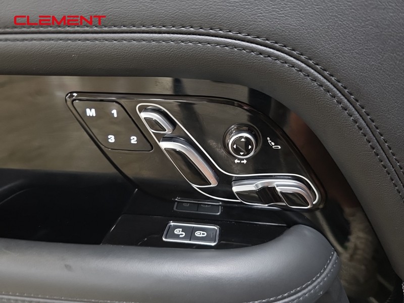 Land Rover Range Rover Vehicle Image 25