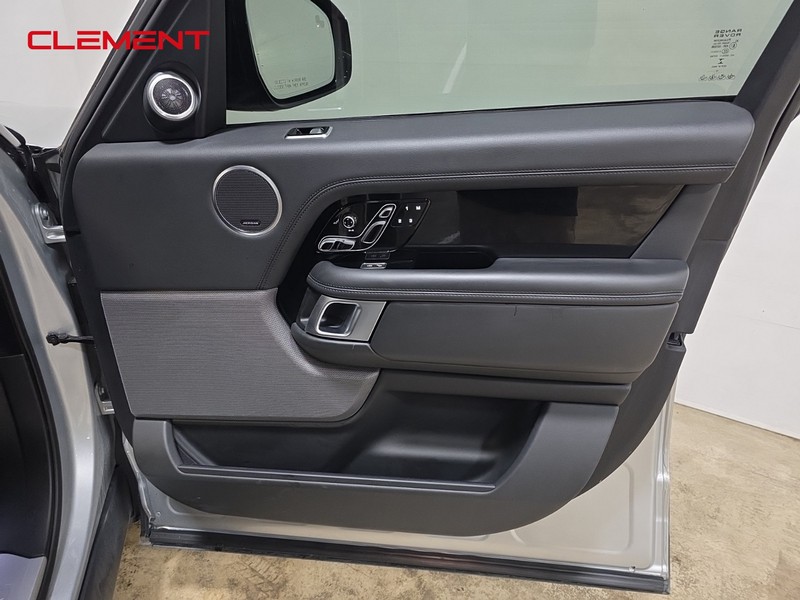 Land Rover Range Rover Vehicle Image 37