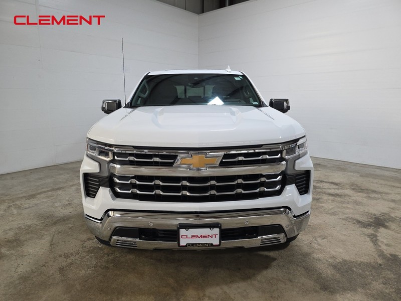 Chevrolet Silverado 1500 Vehicle Image 02