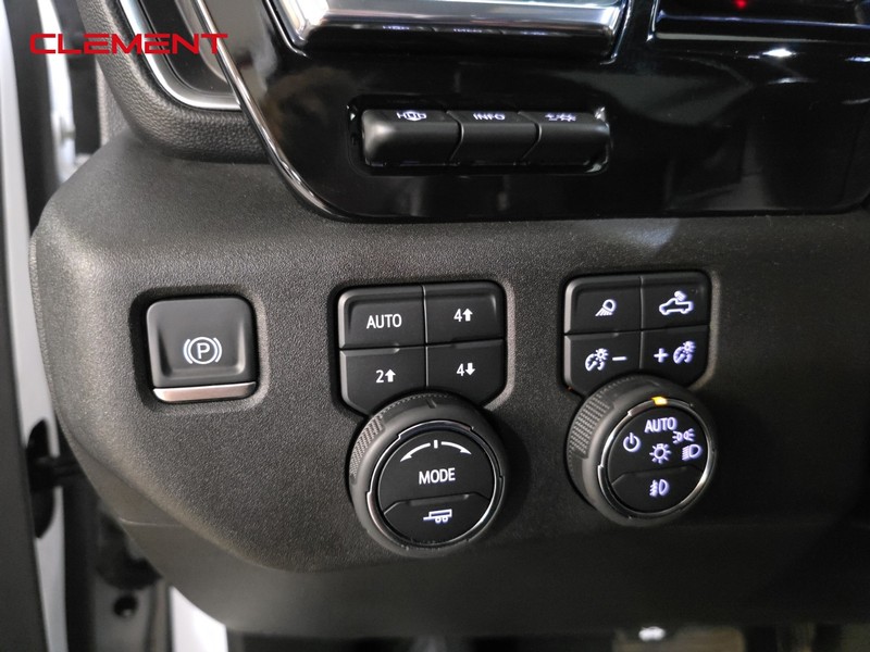 Chevrolet Silverado 1500 Vehicle Image 12