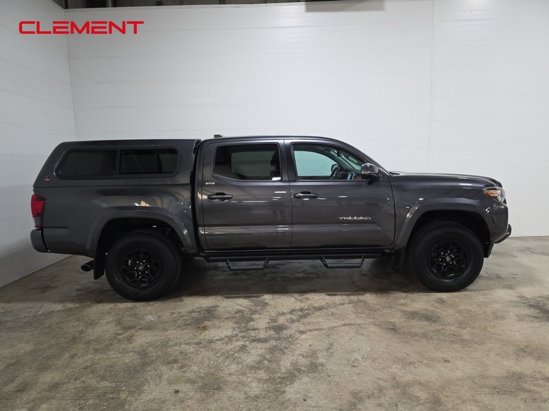 Toyota Tacoma 4WD Vehicle Image 04