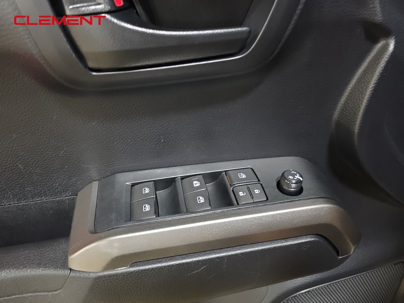 Toyota Tacoma 4WD Vehicle Image 23
