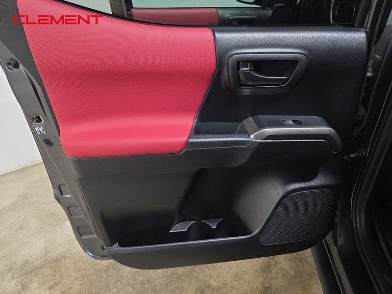 Toyota Tacoma 4WD Vehicle Image 27