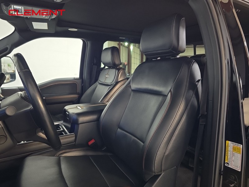 Ford Super Duty F-450 DRW Vehicle Image 30