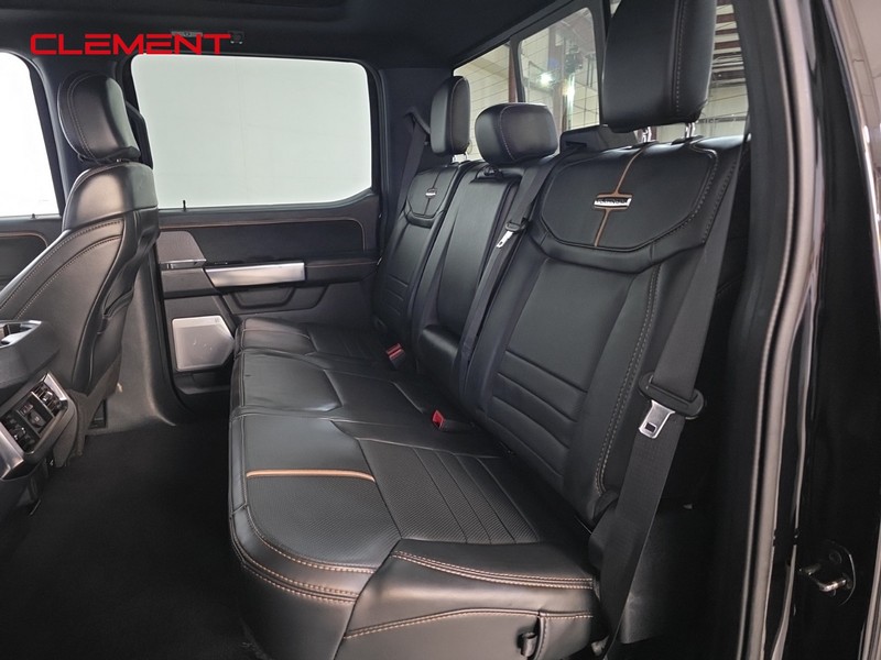 Ford Super Duty F-450 DRW Vehicle Image 33