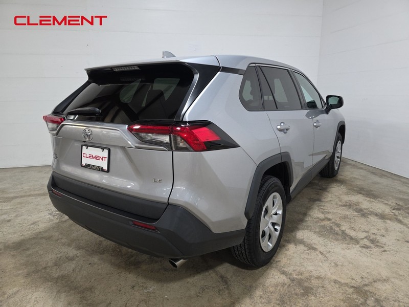 Toyota RAV4 Vehicle Image 06