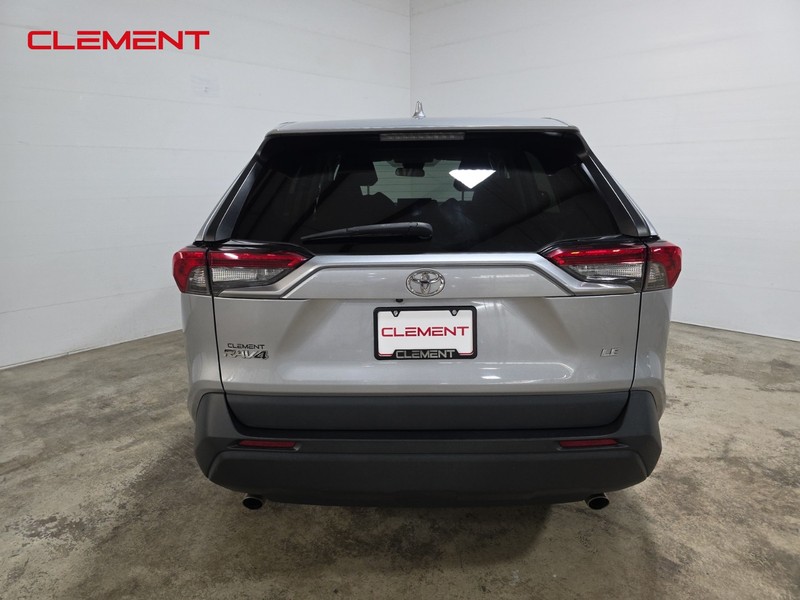 Toyota RAV4 Vehicle Image 07