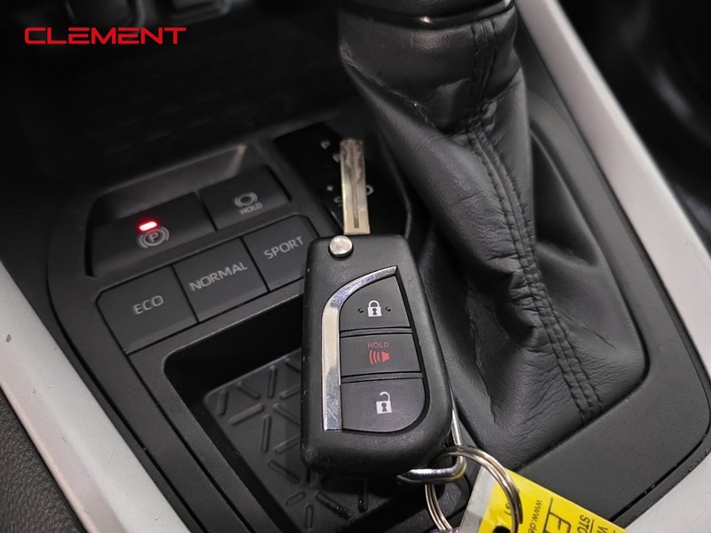 Toyota RAV4 Vehicle Image 22