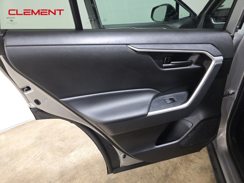 Toyota RAV4 Vehicle Image 27