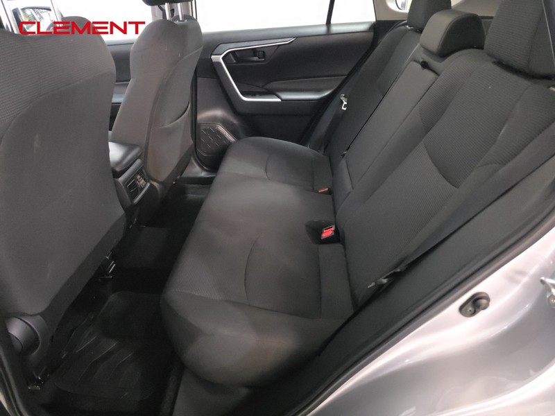 Toyota RAV4 Vehicle Image 28