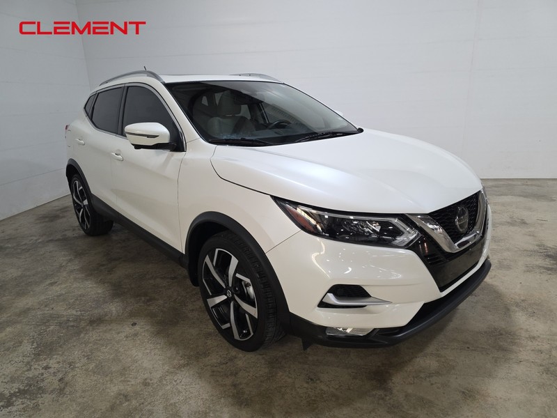 Nissan Rogue Sport Vehicle Image 03