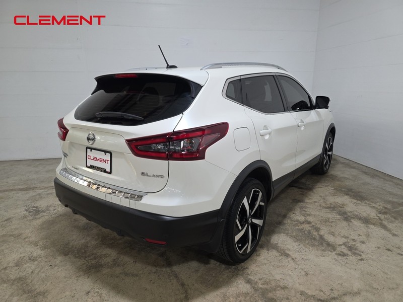 Nissan Rogue Sport Vehicle Image 06