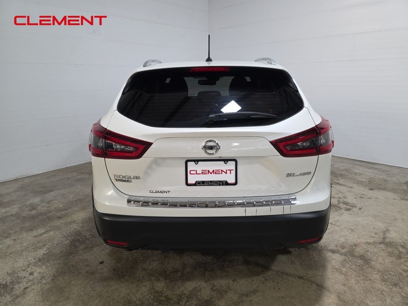 Nissan Rogue Sport Vehicle Image 07