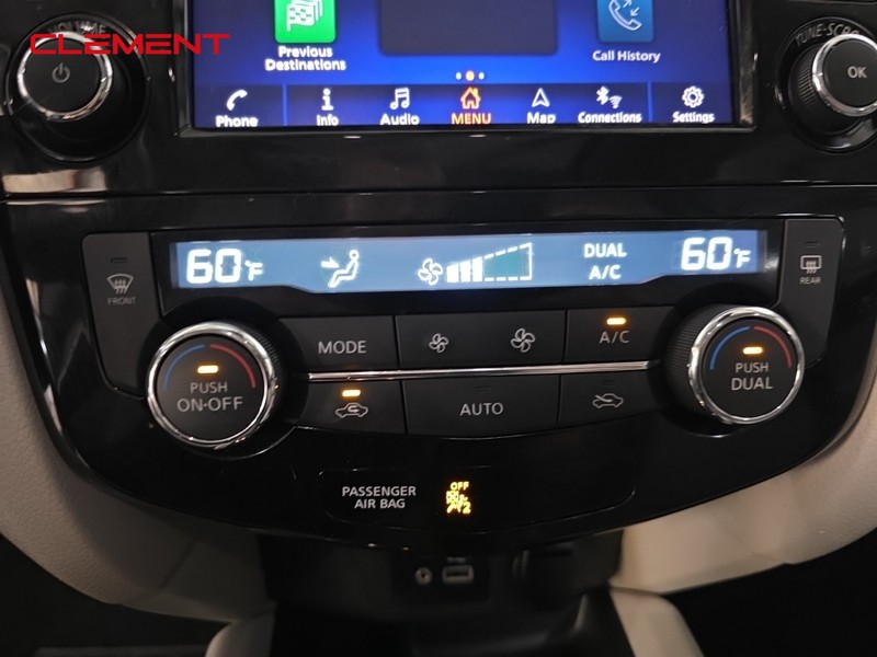 Nissan Rogue Sport Vehicle Image 20