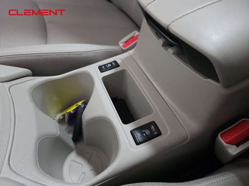 Nissan Rogue Sport Vehicle Image 22