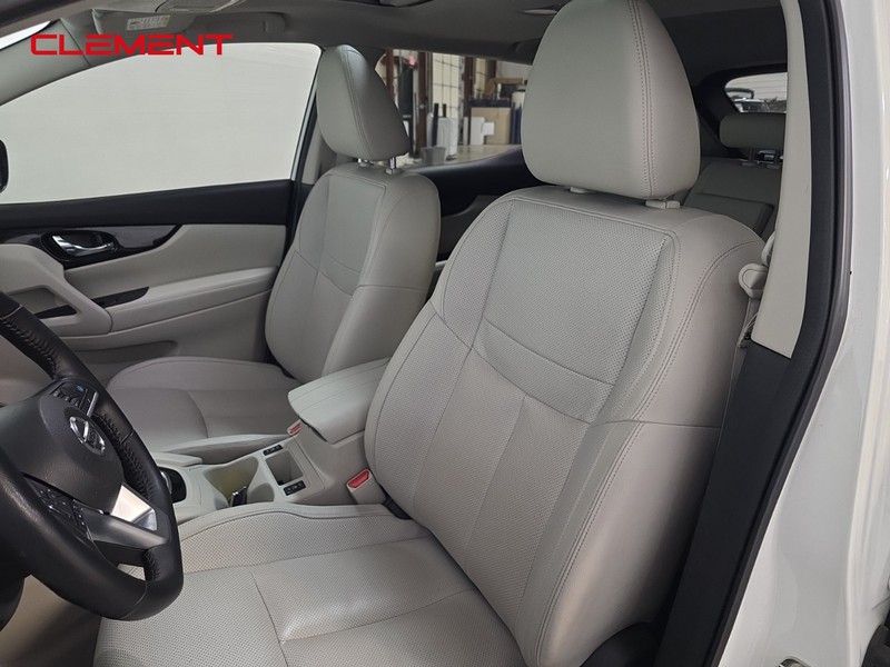 Nissan Rogue Sport Vehicle Image 27