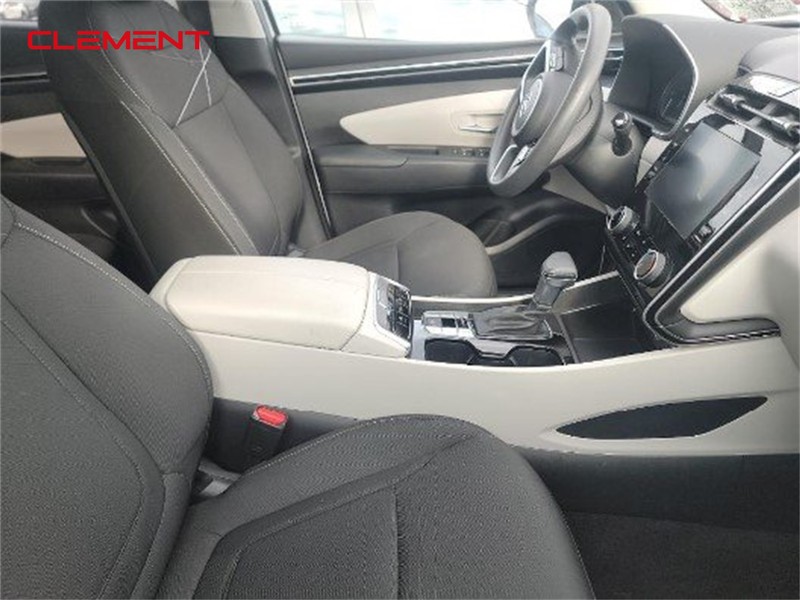 Hyundai Tucson Vehicle Image 03