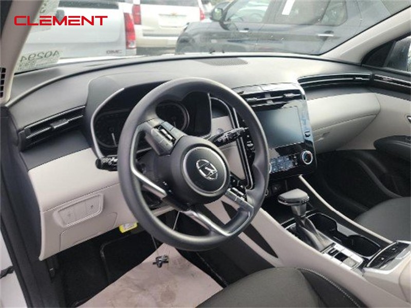 Hyundai Tucson Vehicle Image 04