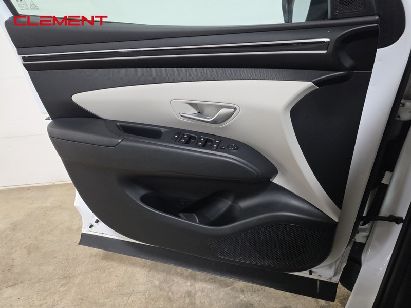 Hyundai Tucson Vehicle Image 23