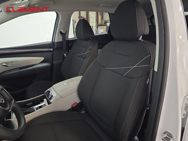 Hyundai Tucson Vehicle Image 25
