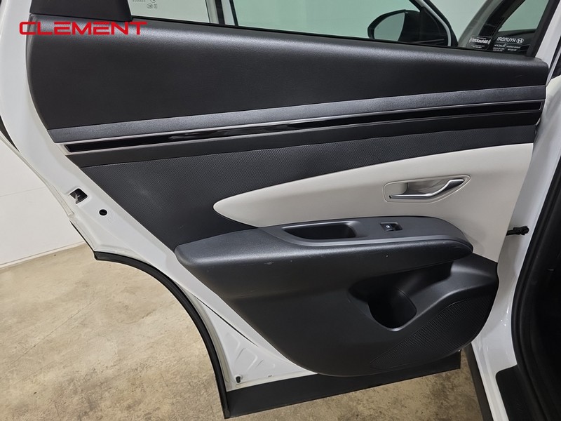 Hyundai Tucson Vehicle Image 26