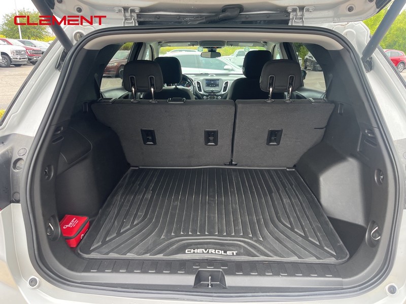 Chevrolet Equinox Vehicle Image 21