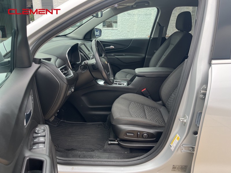 Chevrolet Equinox Vehicle Image 22
