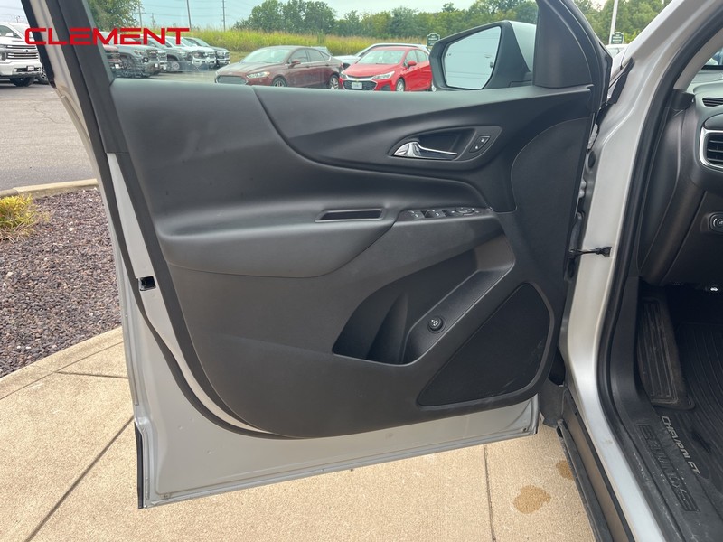 Chevrolet Equinox Vehicle Image 23
