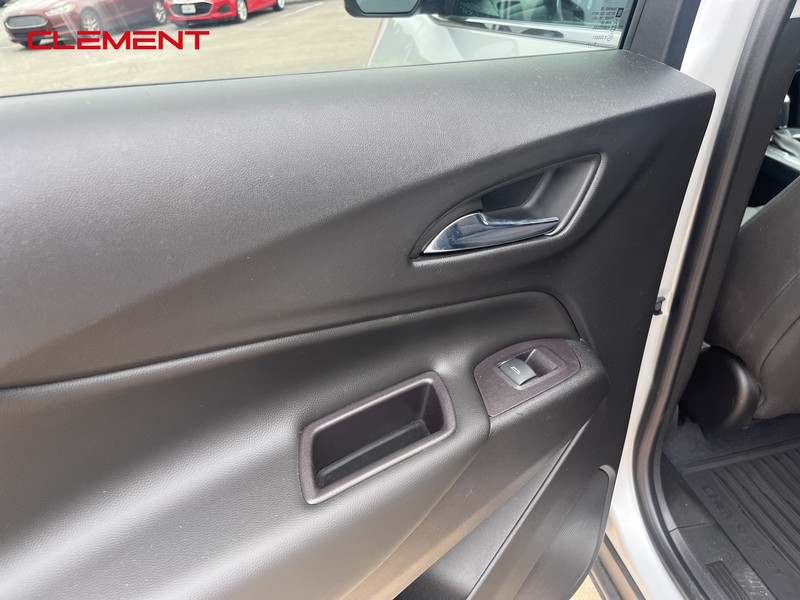 Chevrolet Equinox Vehicle Image 30
