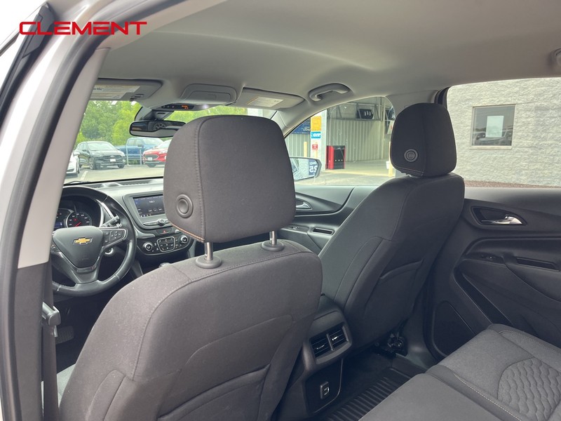 Chevrolet Equinox Vehicle Image 33