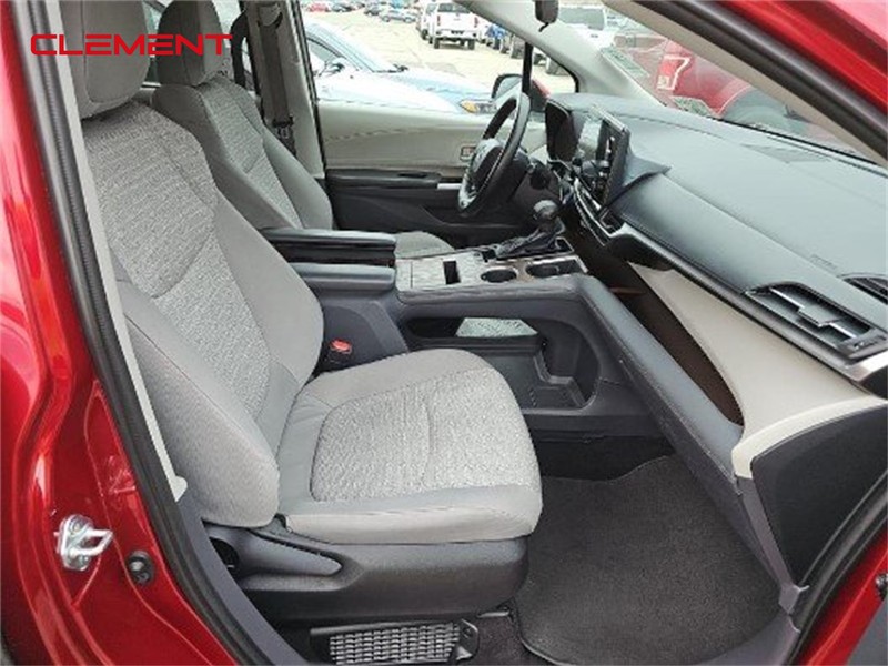 Toyota Sienna Vehicle Image 03