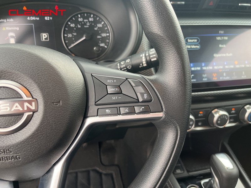 Nissan Kicks Vehicle Image 06