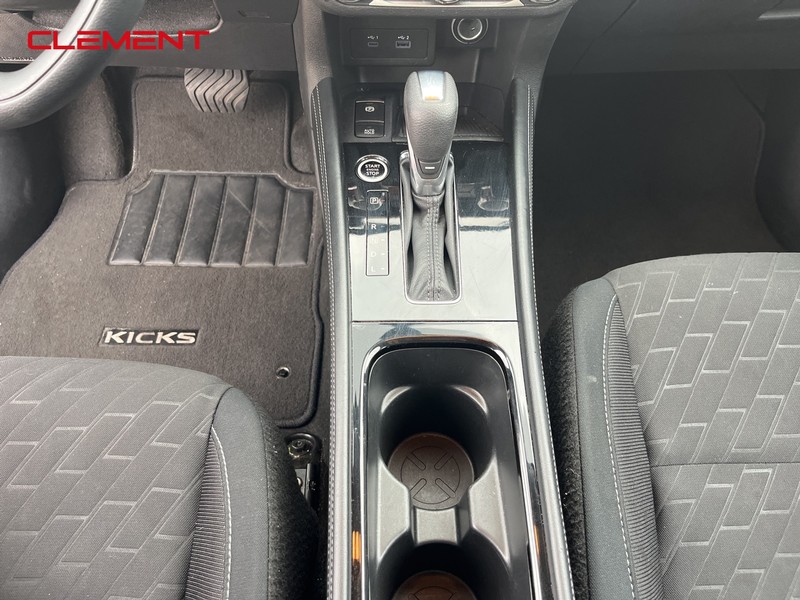 Nissan Kicks Vehicle Image 12