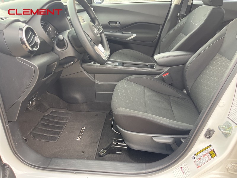 Nissan Kicks Vehicle Image 27