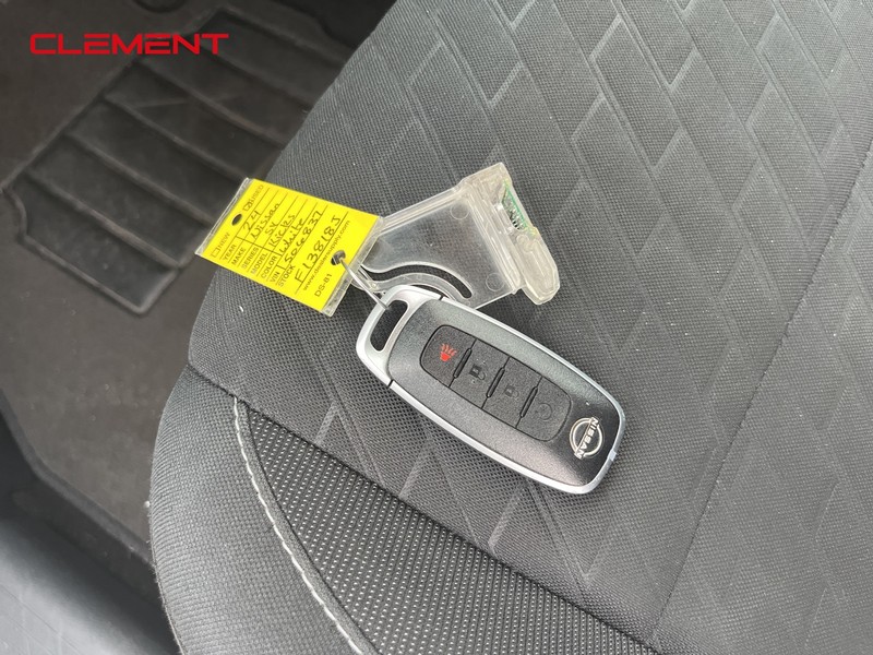 Nissan Kicks Vehicle Image 39