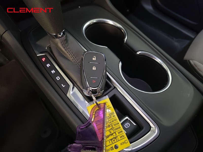 Chevrolet Equinox Vehicle Image 20