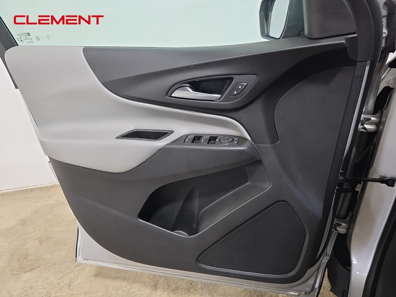 Chevrolet Equinox Vehicle Image 23