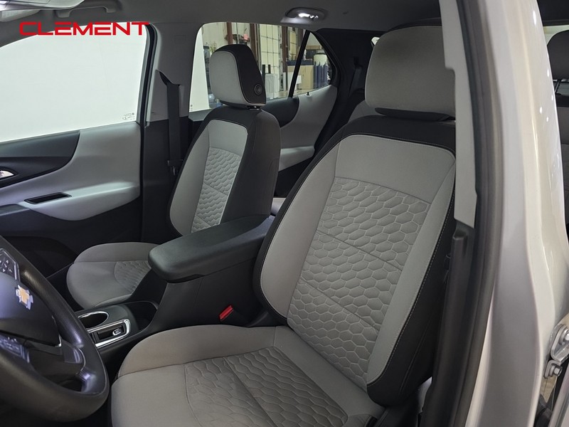 Chevrolet Equinox Vehicle Image 25