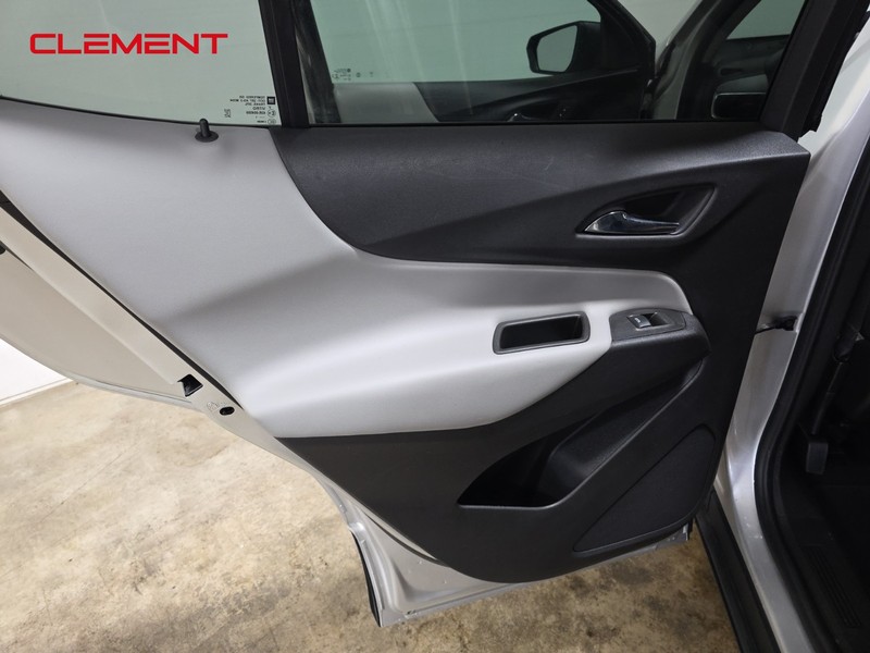 Chevrolet Equinox Vehicle Image 26