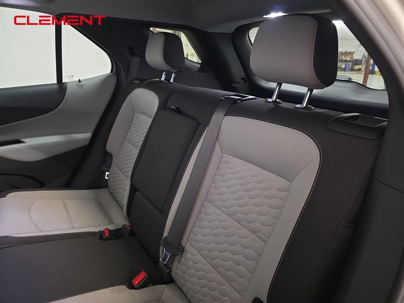 Chevrolet Equinox Vehicle Image 28