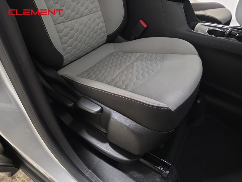 Chevrolet Equinox Vehicle Image 29