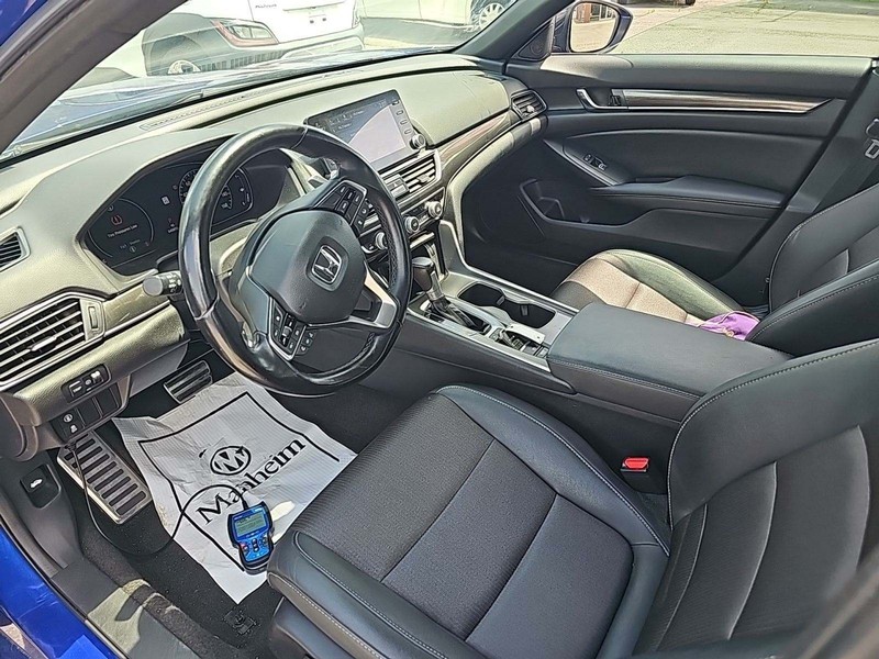Honda Accord Sedan Vehicle Image 03